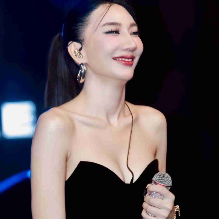 เบนซ์ พริกไทย ไลฟ์สไตล์หรู CEO Mellow Me แม่เบนซ์