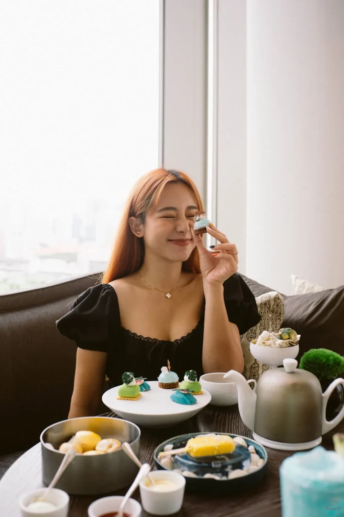 ใบเฟิร์น อัญชสา กับทีมงาน Bivoyage ระหว่างผลิตคอนเทนต์ท่องเที่ยว