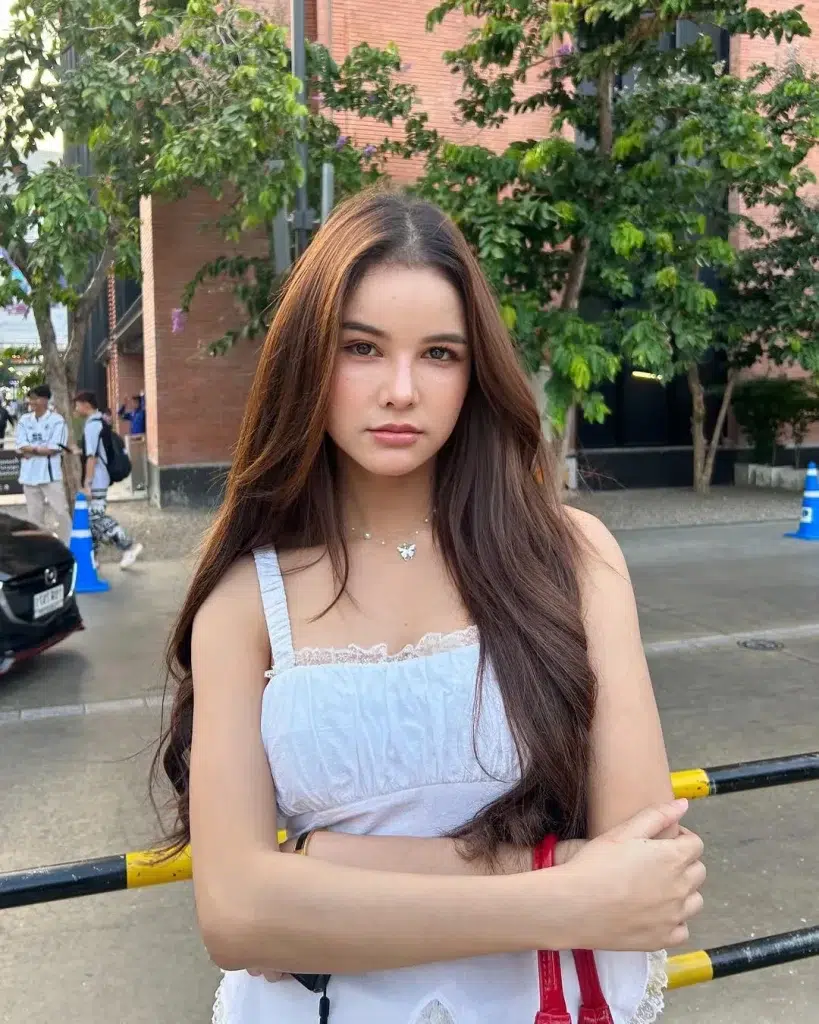 แพรขวัญ ระหว่างไลฟ์และสร้างคอนเทนต์เกมในบทคุณหนูอร